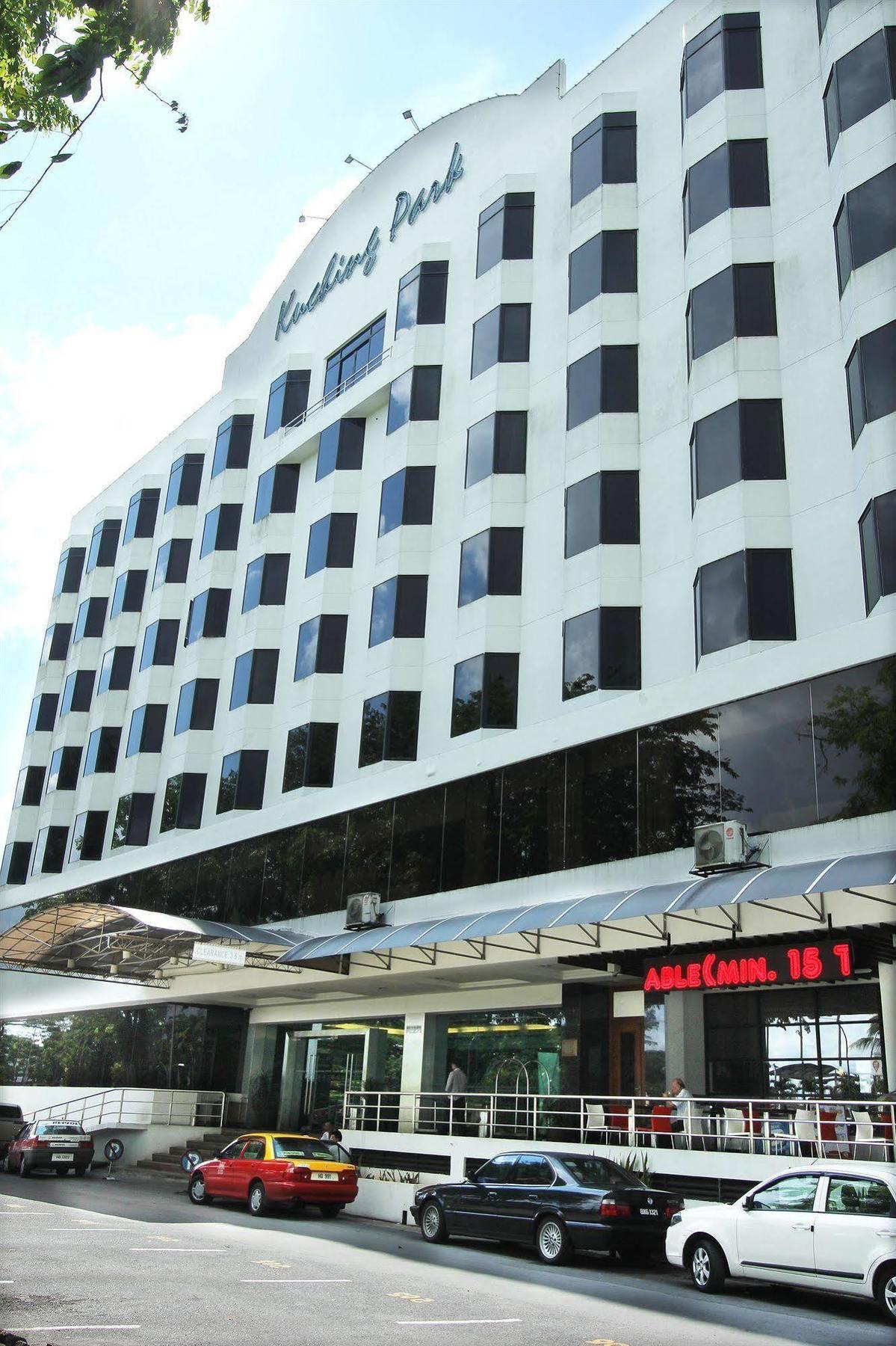 Kuching Park Hotel Eksteriør bilde